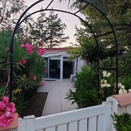 Maison Jardin Wifi - Climatisation - 100 M Plage Sauvage - 20 Min Perpignan Torreilles Esterno foto
